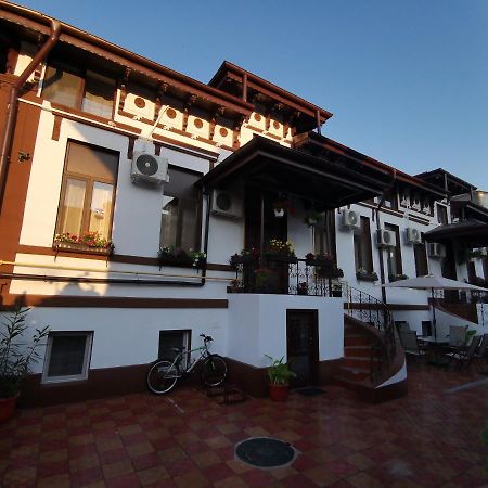 Joe Hostel Bucharest Exterior photo
