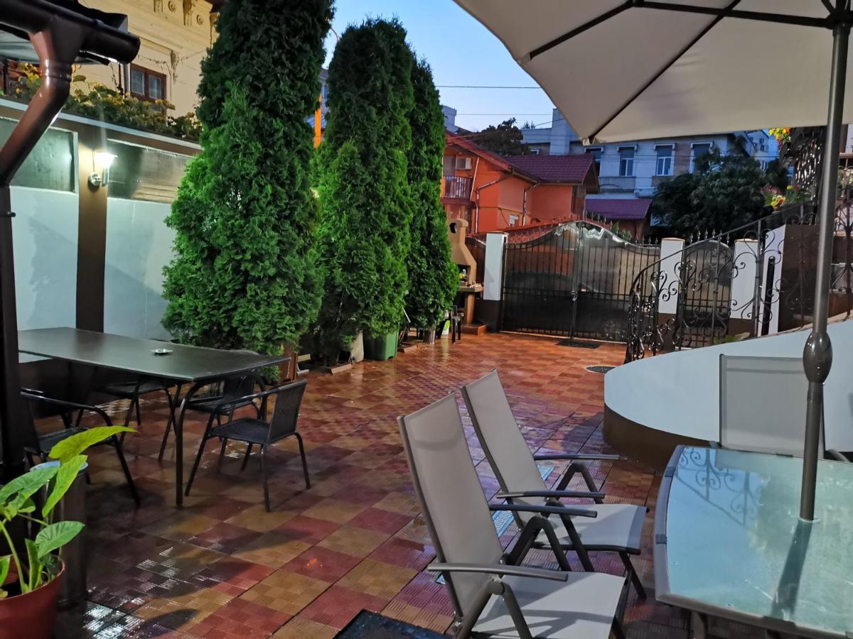 Joe Hostel Bucharest Exterior photo