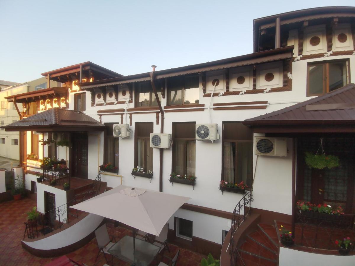 Joe Hostel Bucharest Exterior photo