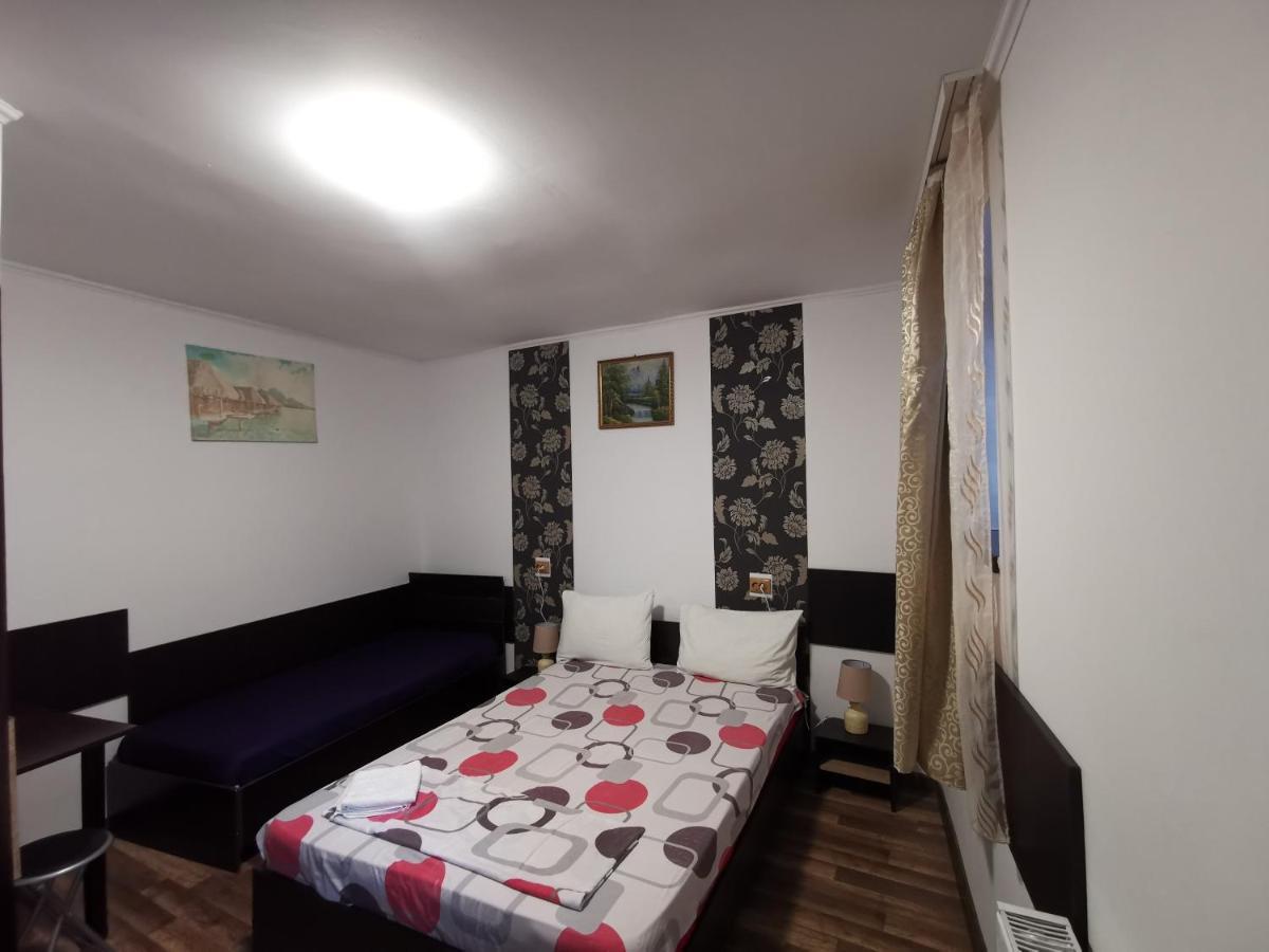 Joe Hostel Bucharest Exterior photo