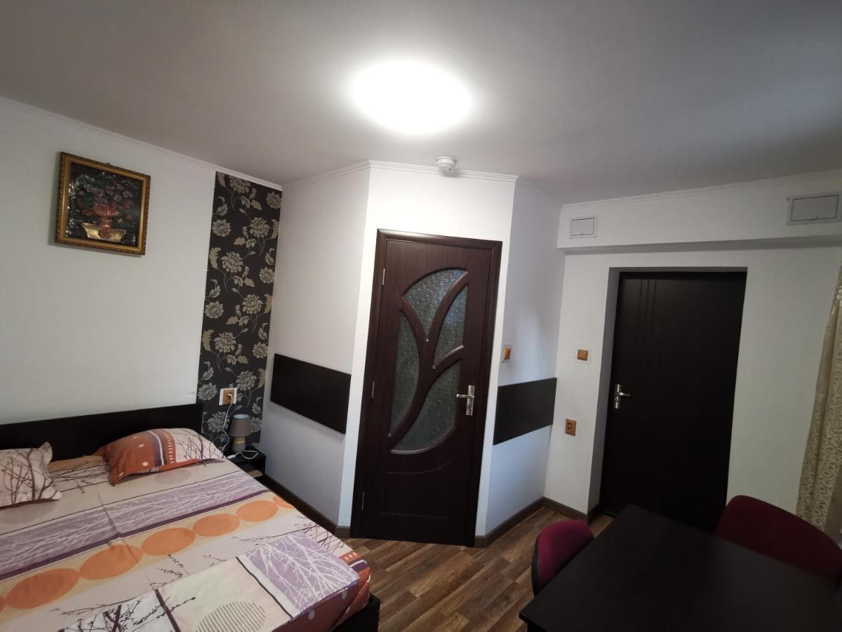 Joe Hostel Bucharest Exterior photo