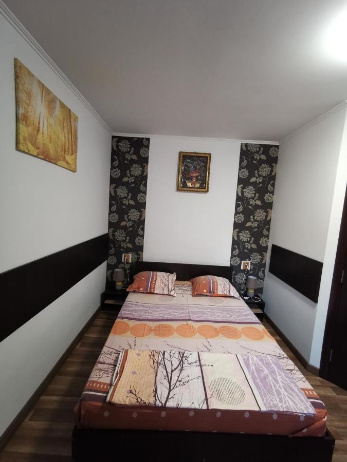 Joe Hostel Bucharest Exterior photo