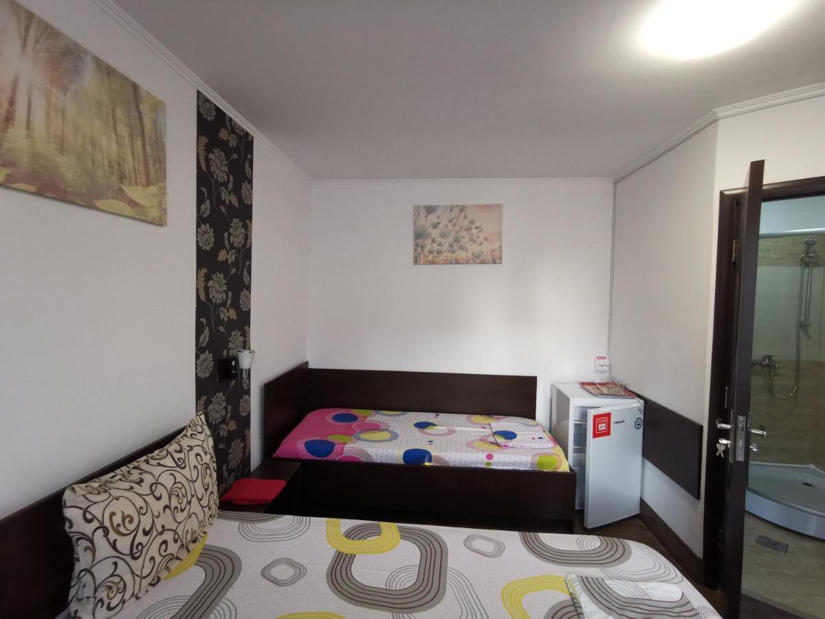 Joe Hostel Bucharest Exterior photo