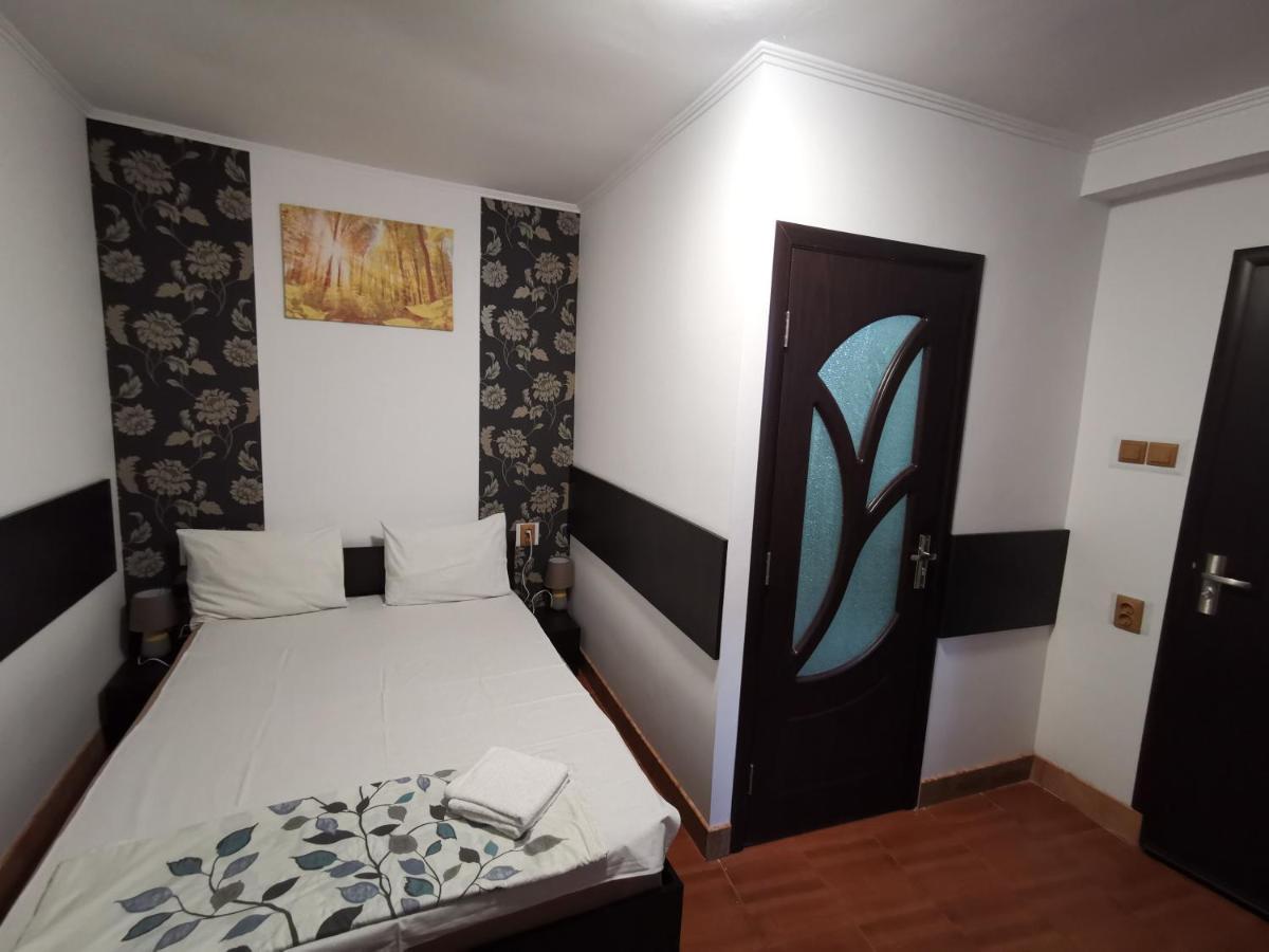 Joe Hostel Bucharest Exterior photo
