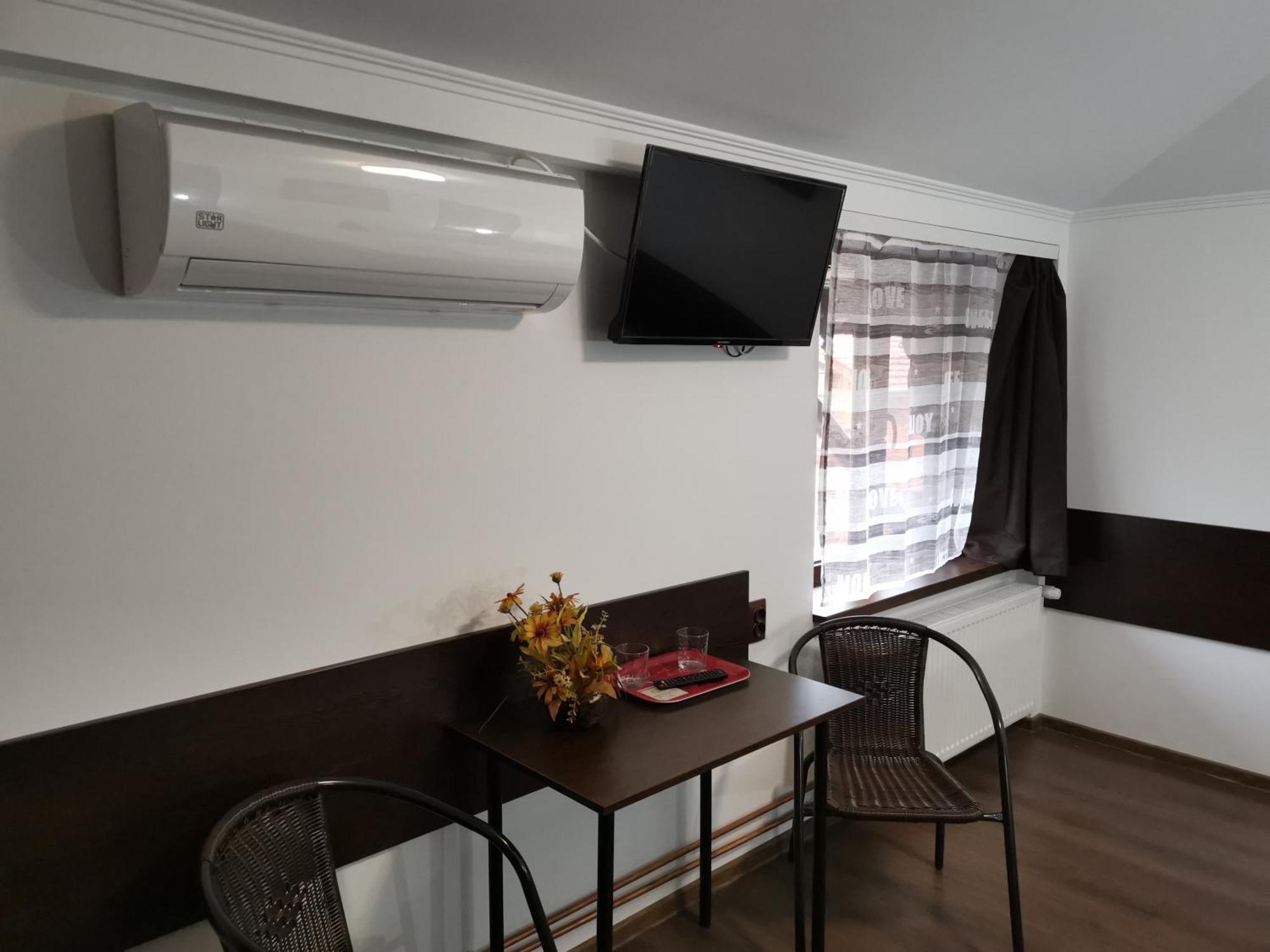 Joe Hostel Bucharest Exterior photo